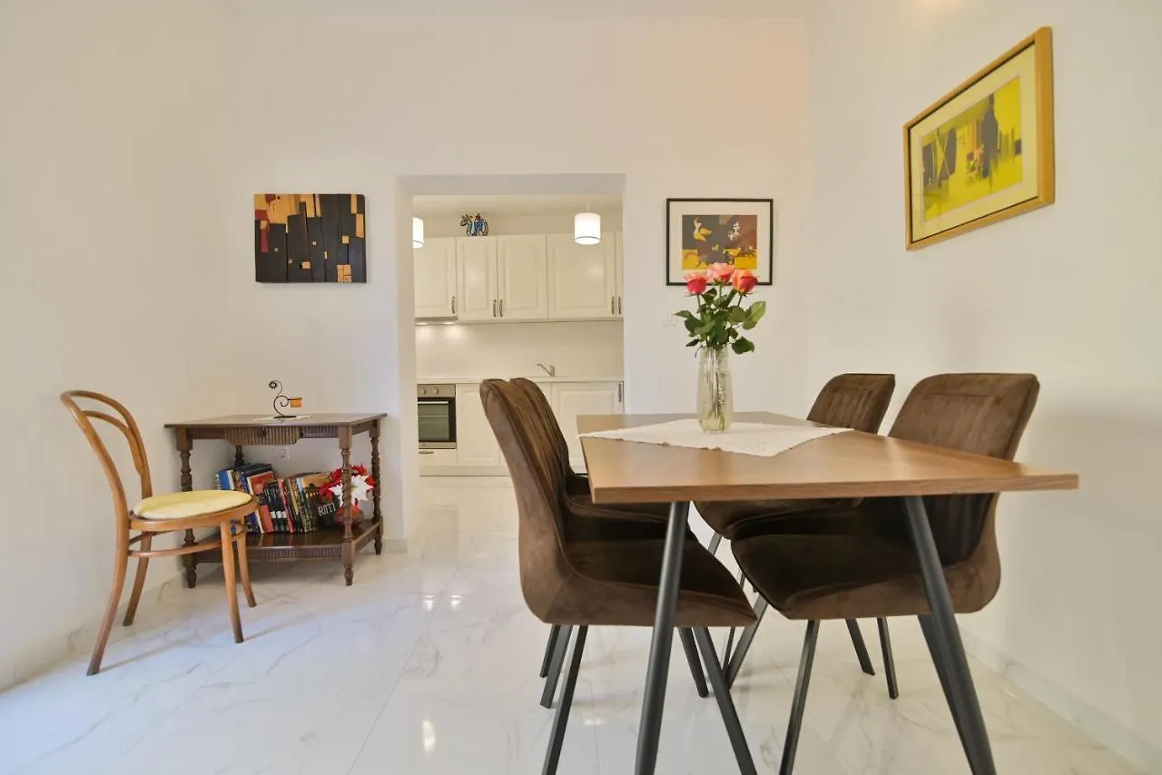 Apartments Art Trogir