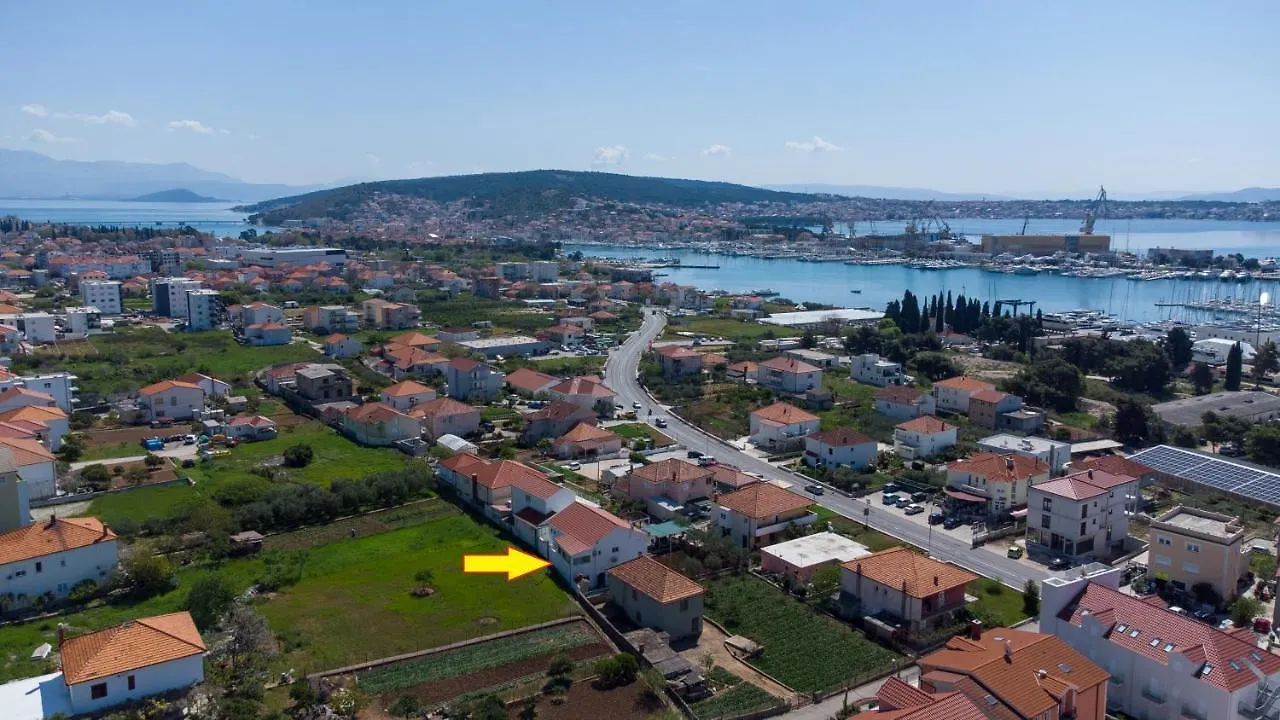 Apartments Art Trogir 0*,  Kroatien